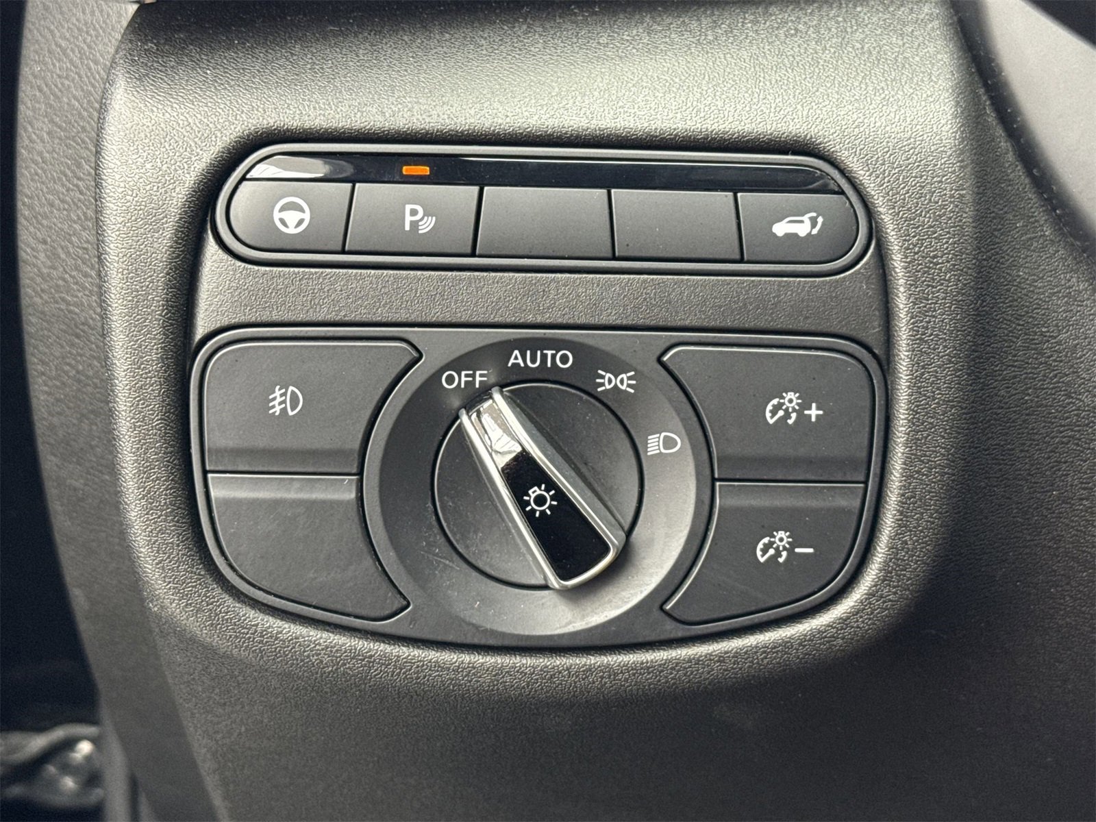 Used 2022 INFINITI QX50 Luxe w/ Appearance Package image 32