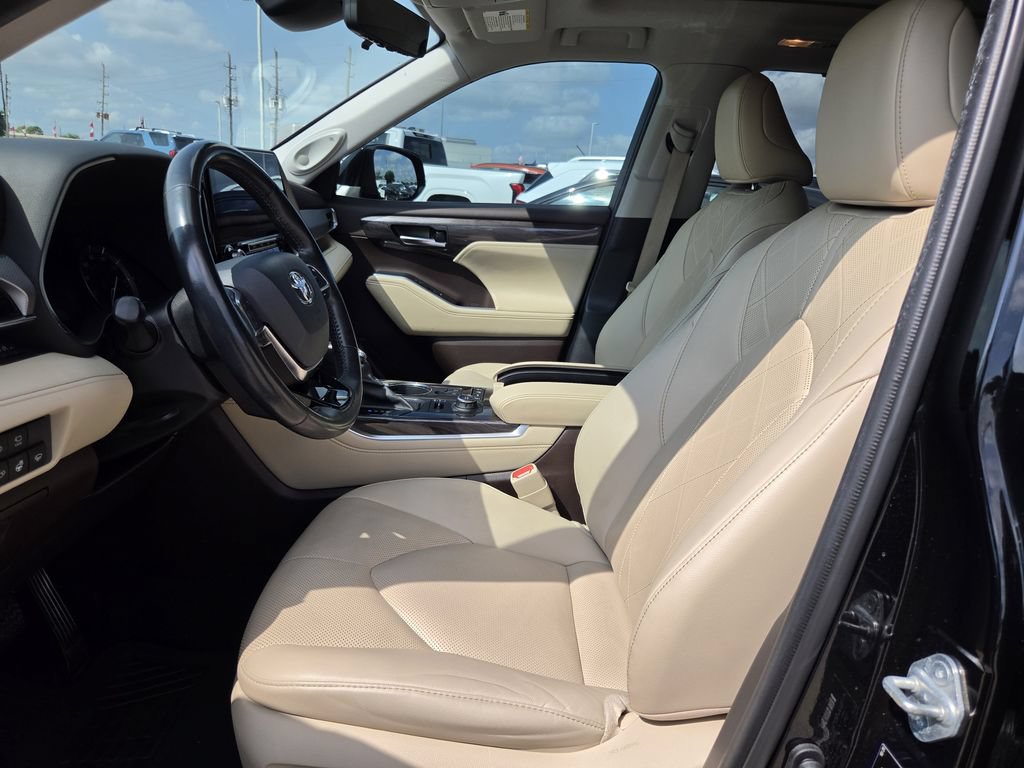 Used 2021 Toyota Highlander Platinum AWD/4WD image 27