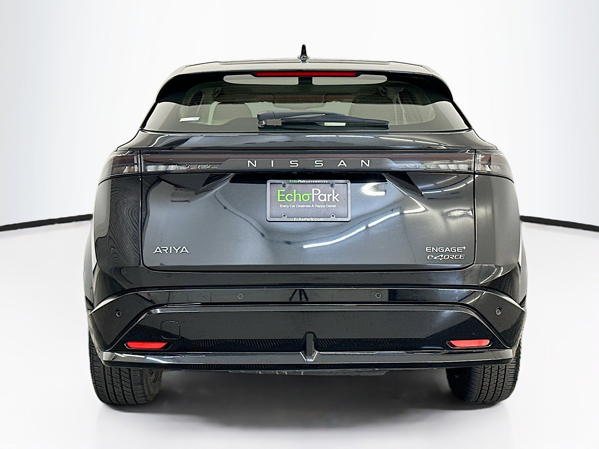 Used 2023 Nissan Ariya AWD image 7