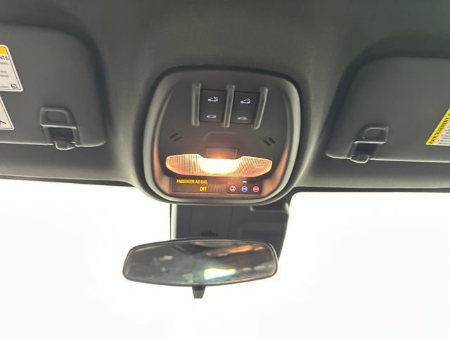 Used 2025 Buick Envista Sport Touring w/ Experience Buick Package image 24