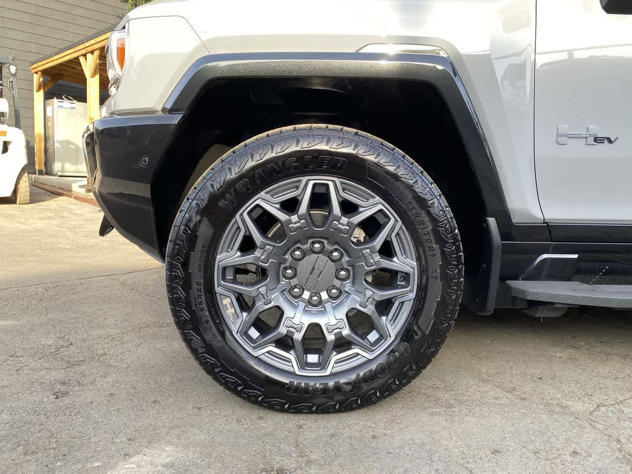 Used 2025 GMC Hummer EV 3X AWD/4WD image 11