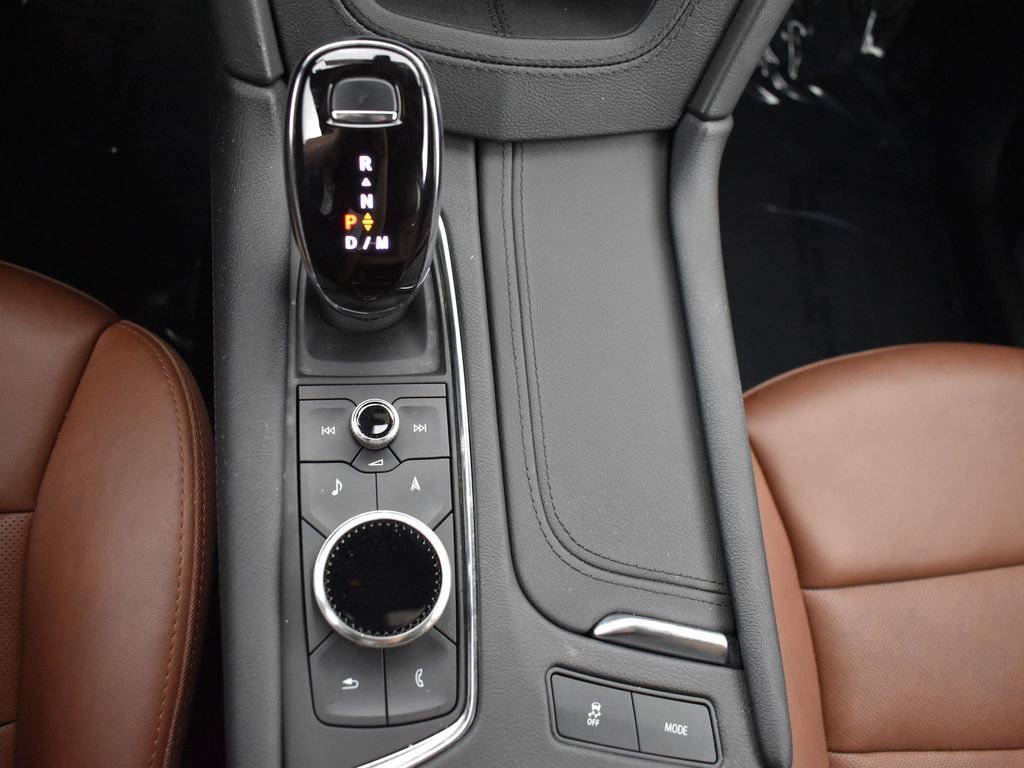 Certified 2024 Cadillac XT5 Premium Luxury w/ LPO, Floor Liner Package image 21