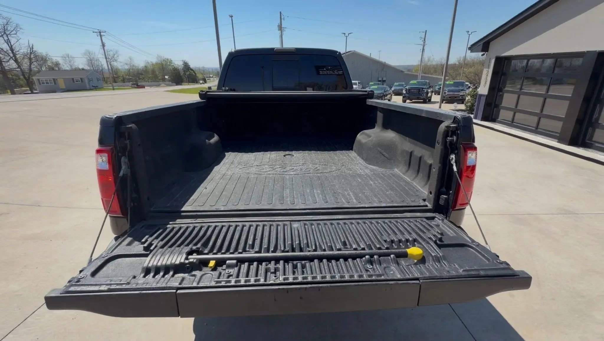 Used 2015 Ford F350 Lariat w/ Lariat Ultimate Package AWD/4WD image 45