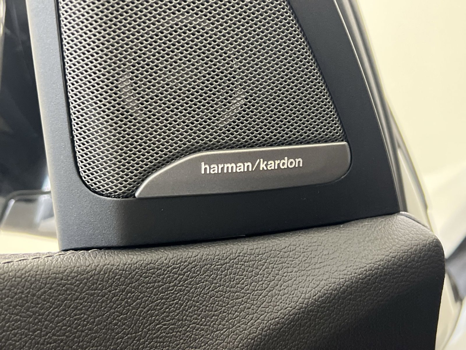 Used 2022 BMW X7 M50i image 37