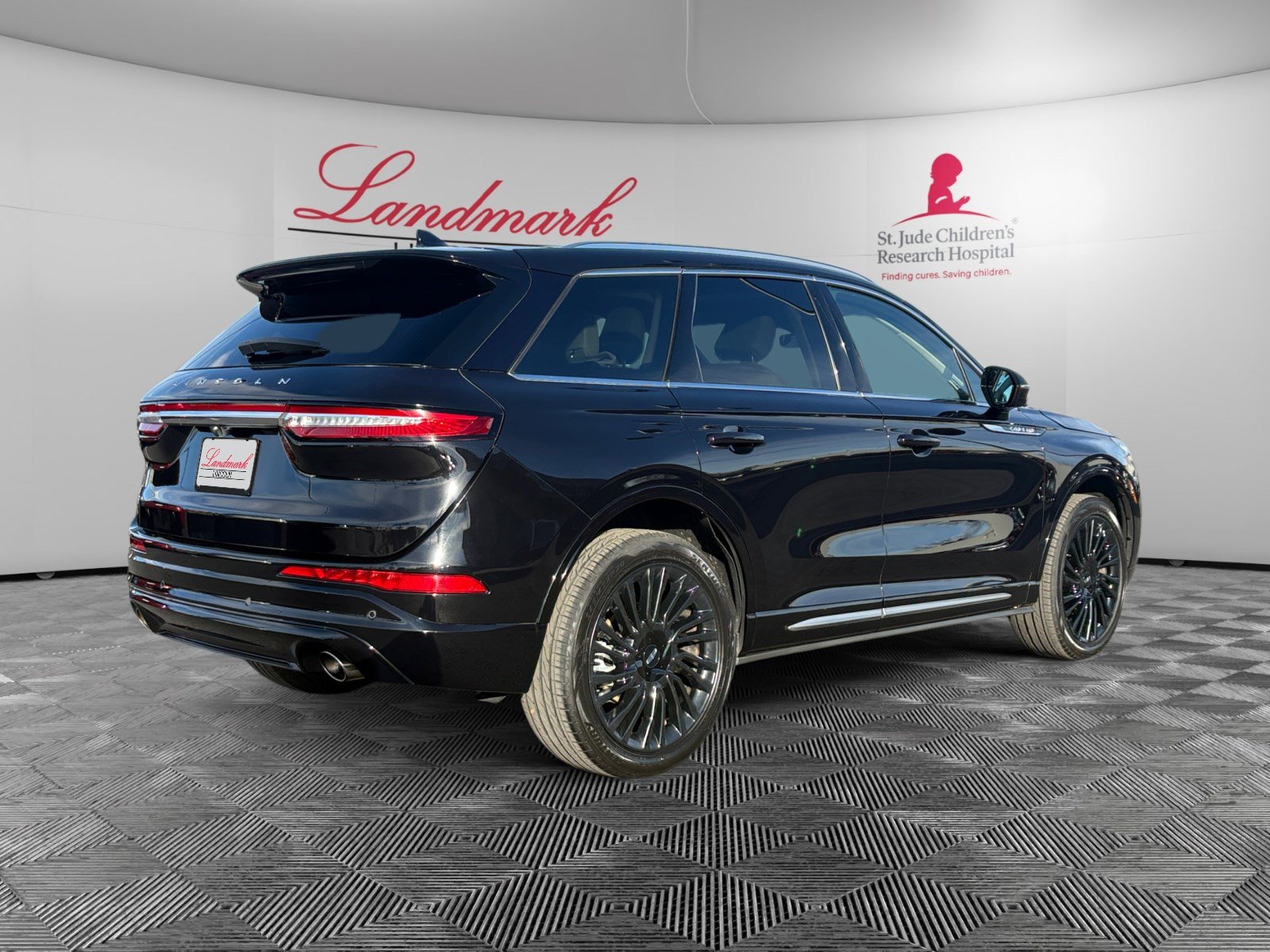 Certified 2022 Lincoln Corsair Reserve image 5