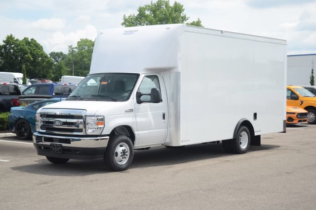 New 2027 Ford E-450 and Econoline 450 Super Duty w/ Power Equipment Group RWD image 16