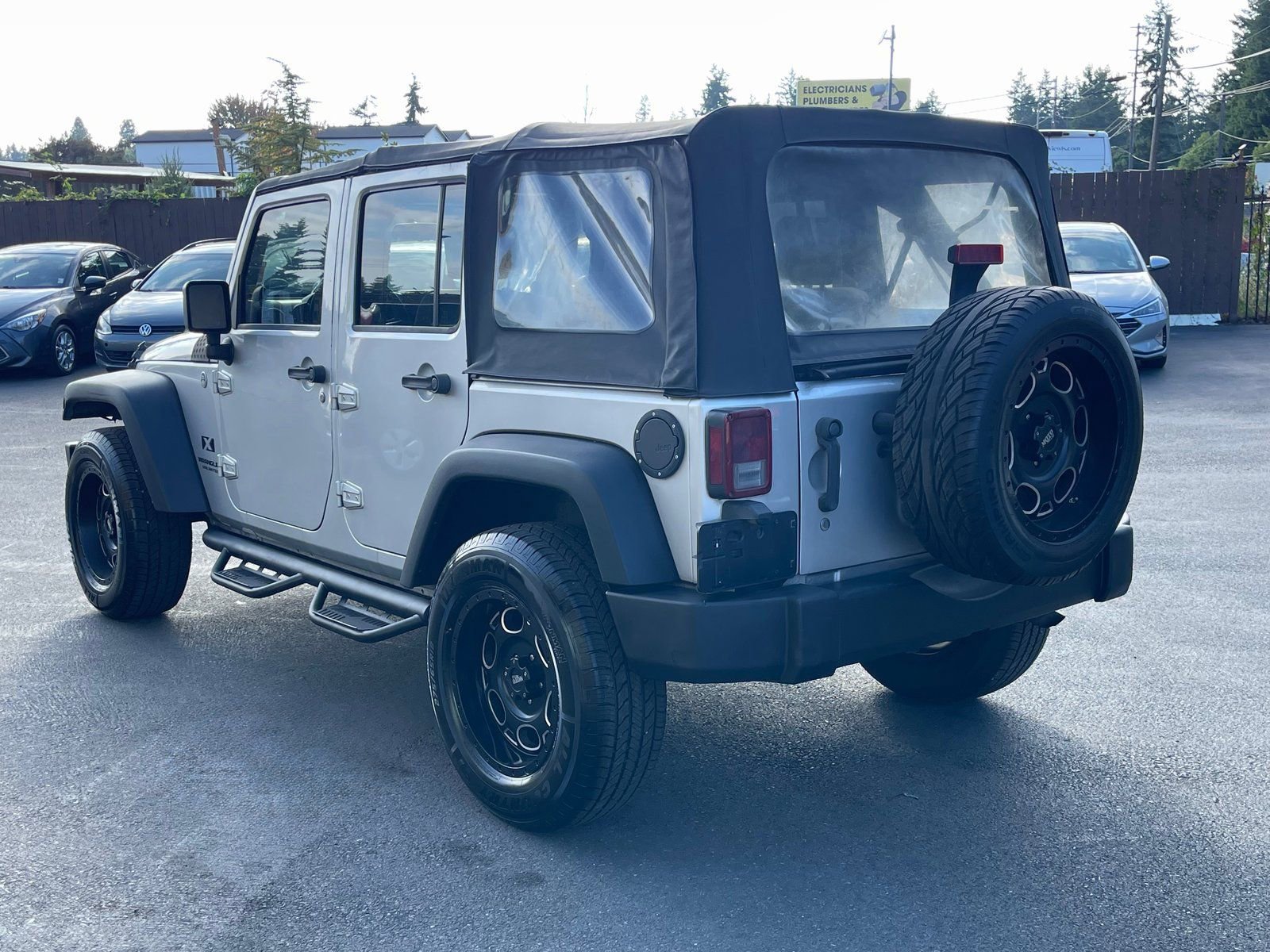 Used 2009 Jeep Wrangler X image 5