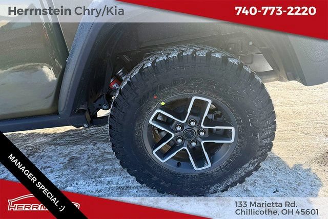 New 2026 Jeep Gladiator Mojave w/ Steel Bumper Group AWD/4WD image 18