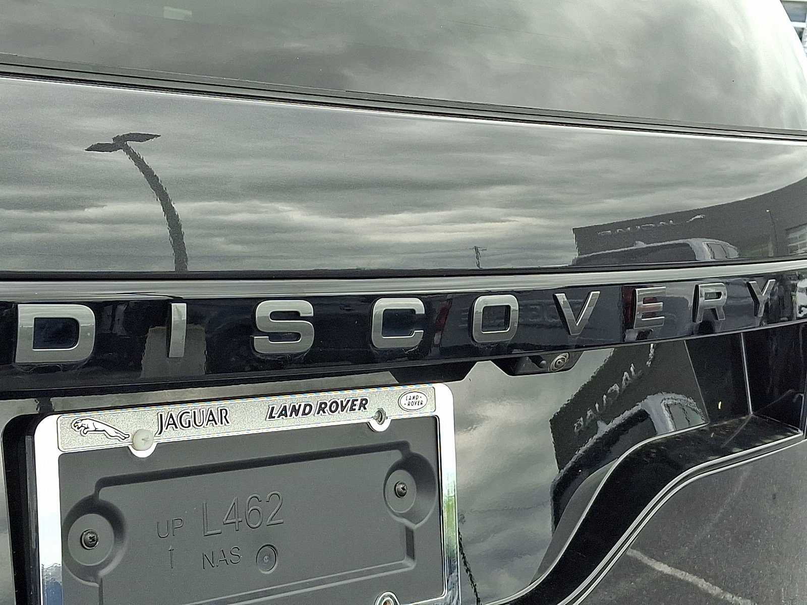 Used 2025 Land Rover Discovery Dynamic SE AWD/4WD image 34