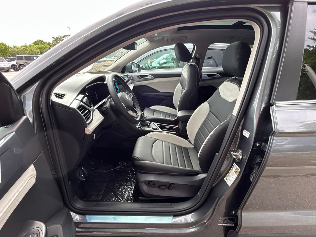 New 2026 Volkswagen Taos SEL AWD/4WD image 15