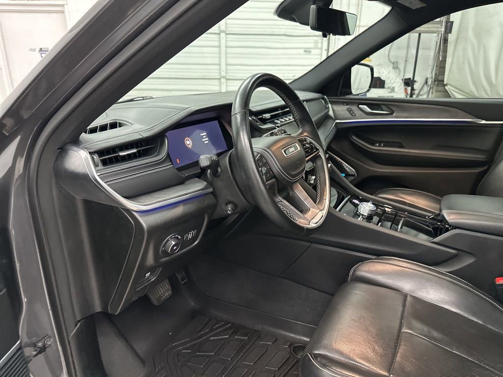 Used 2021 Jeep Grand Cherokee L Overland w/ Luxury Tech Group IV image 9