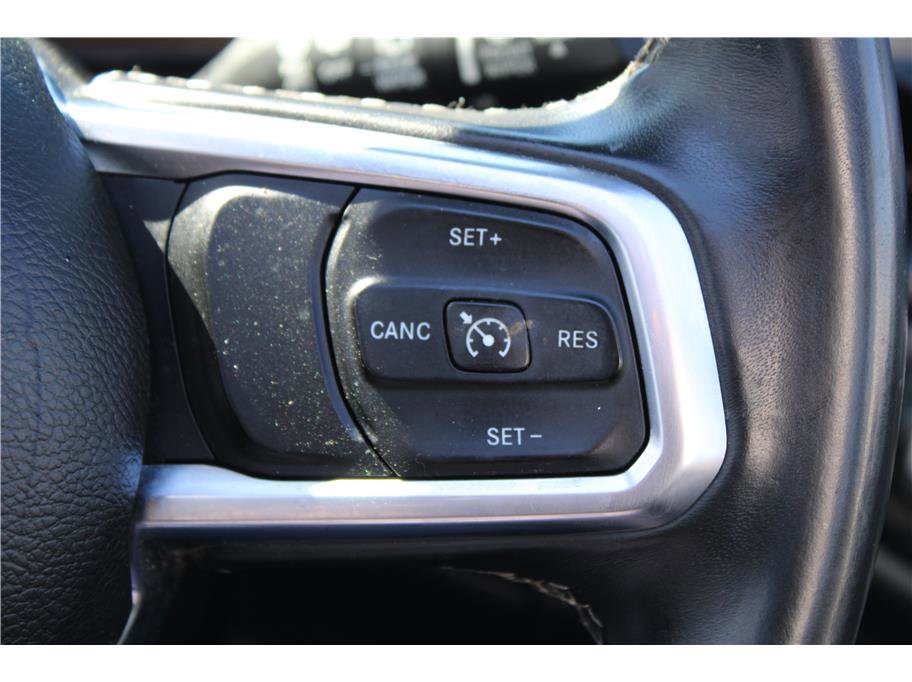 Used 2018 Jeep Wrangler Unlimited Sahara w/ Uconnect 4C Nav & Sound Group image 23