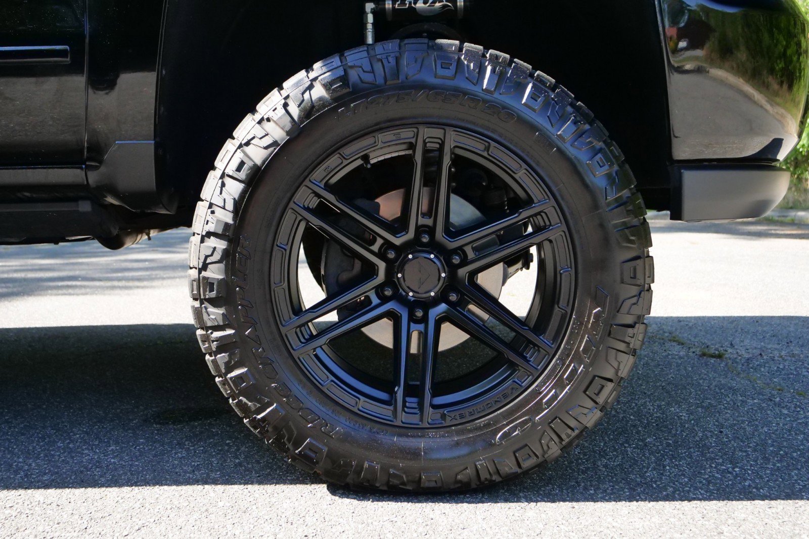 Used 2018 Chevrolet Silverado 1500 LT w/ All Star Edition AWD/4WD image 40