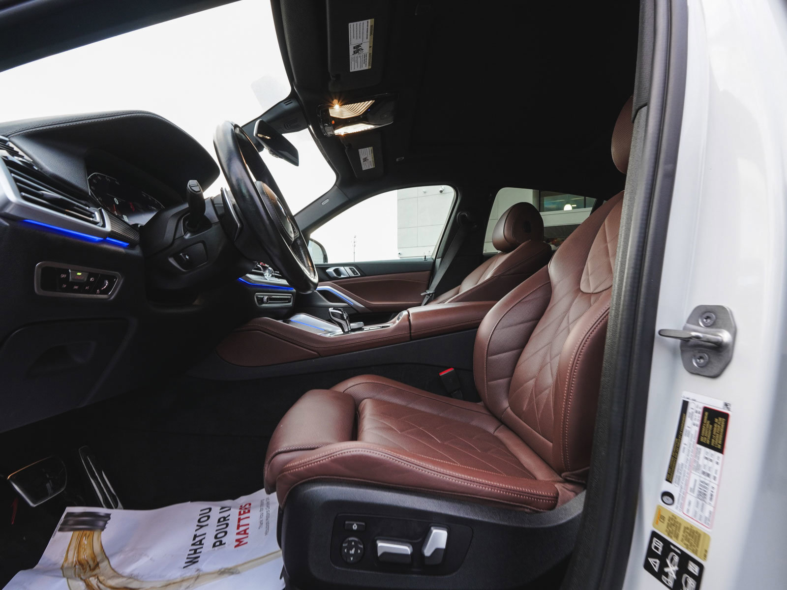 Used 2023 BMW X6 xDrive40i w/ M Sport Package image 28