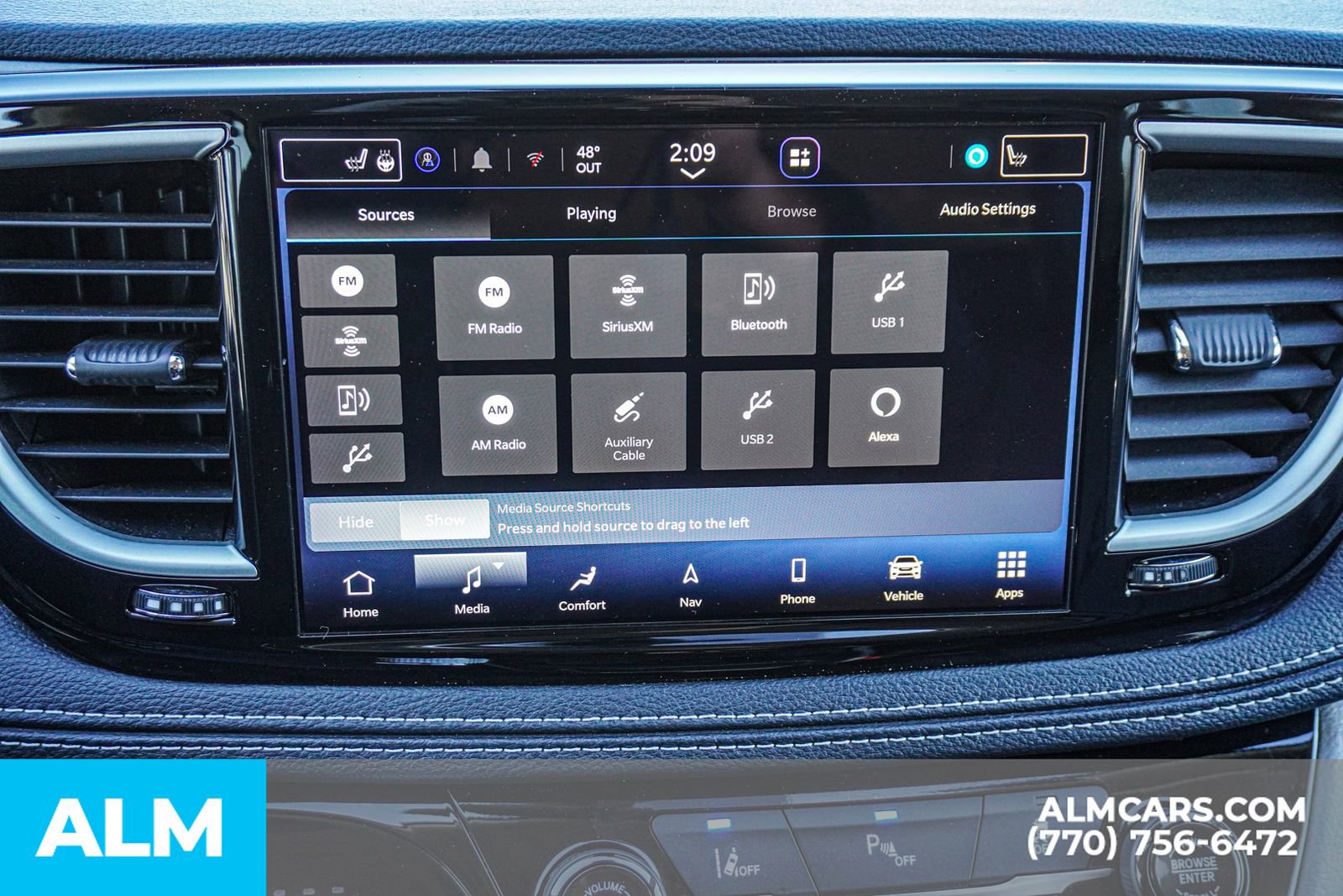 Used 2024 Chrysler Pacifica Select image 43