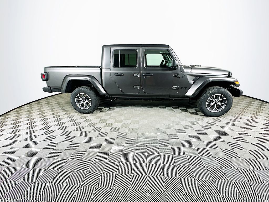 New 2026 Jeep Gladiator Sport AWD/4WD image 11