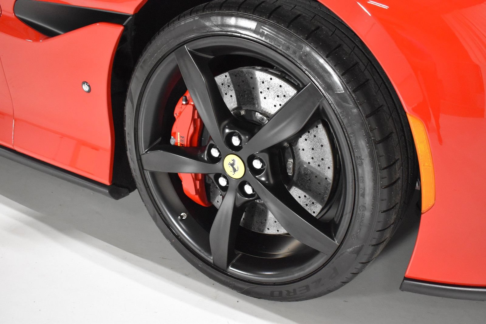 Used 2020 Ferrari Portofino RWD image 9