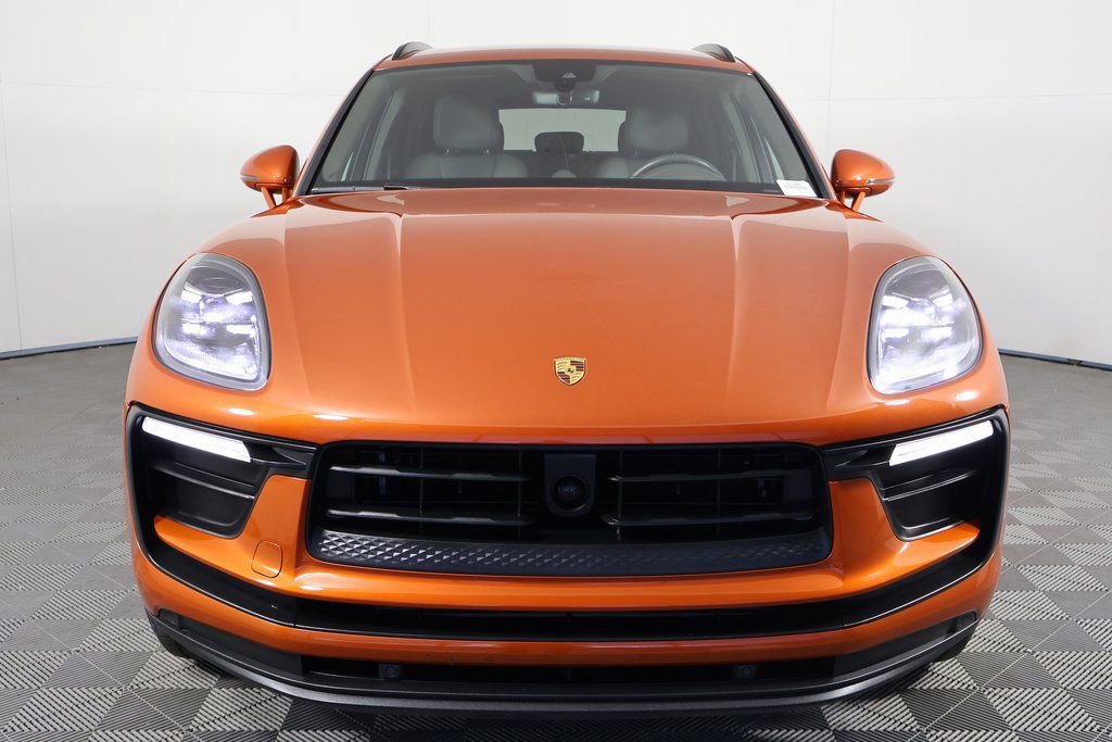 Used 2024 Porsche Macan AWD/4WD image 2