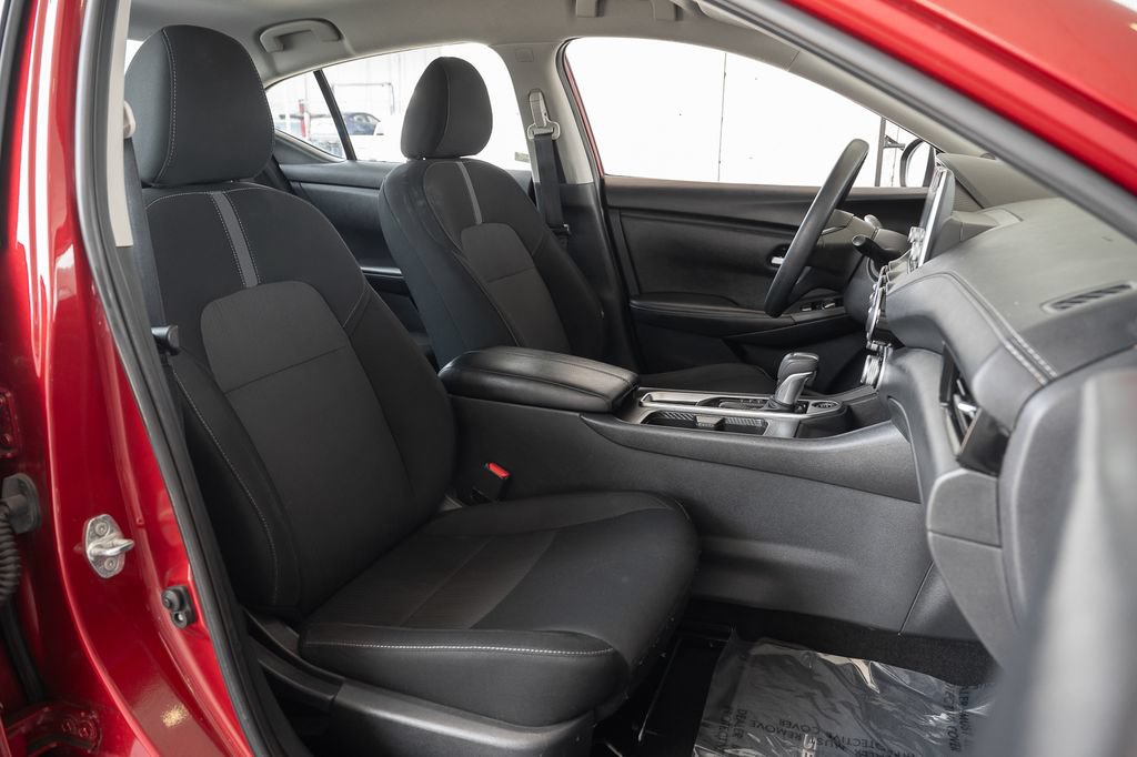 Used 2024 Nissan Sentra SV FWD image 39