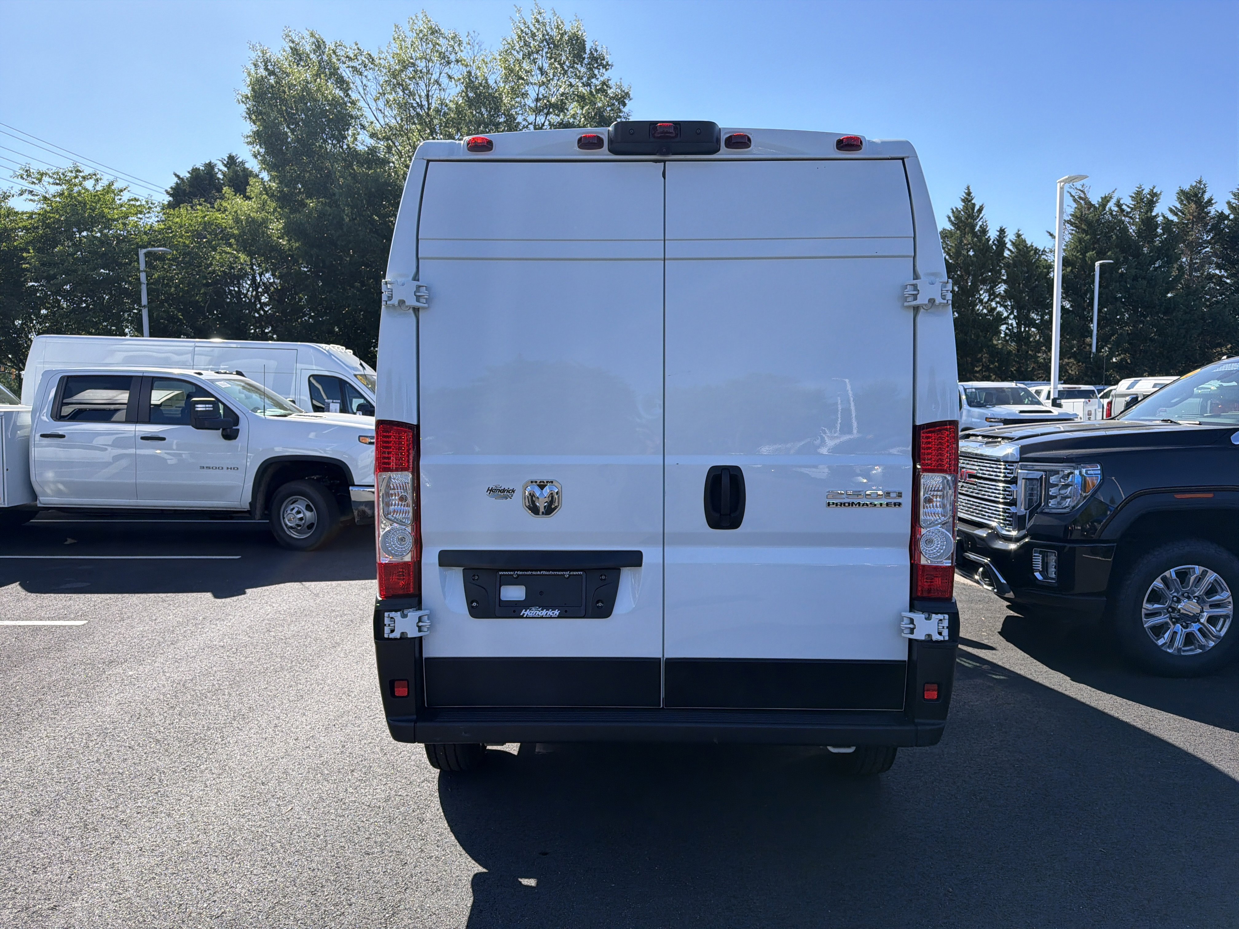 Used 2023 RAM ProMaster 2500 FWD image 9