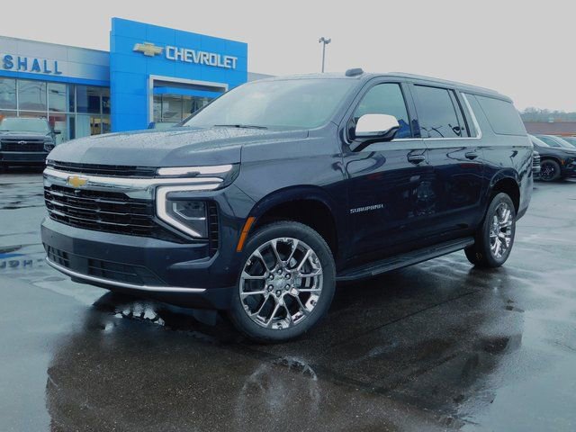 New 2026 Chevrolet Suburban LS w/ LPO, Chrome Package AWD/4WD image 2