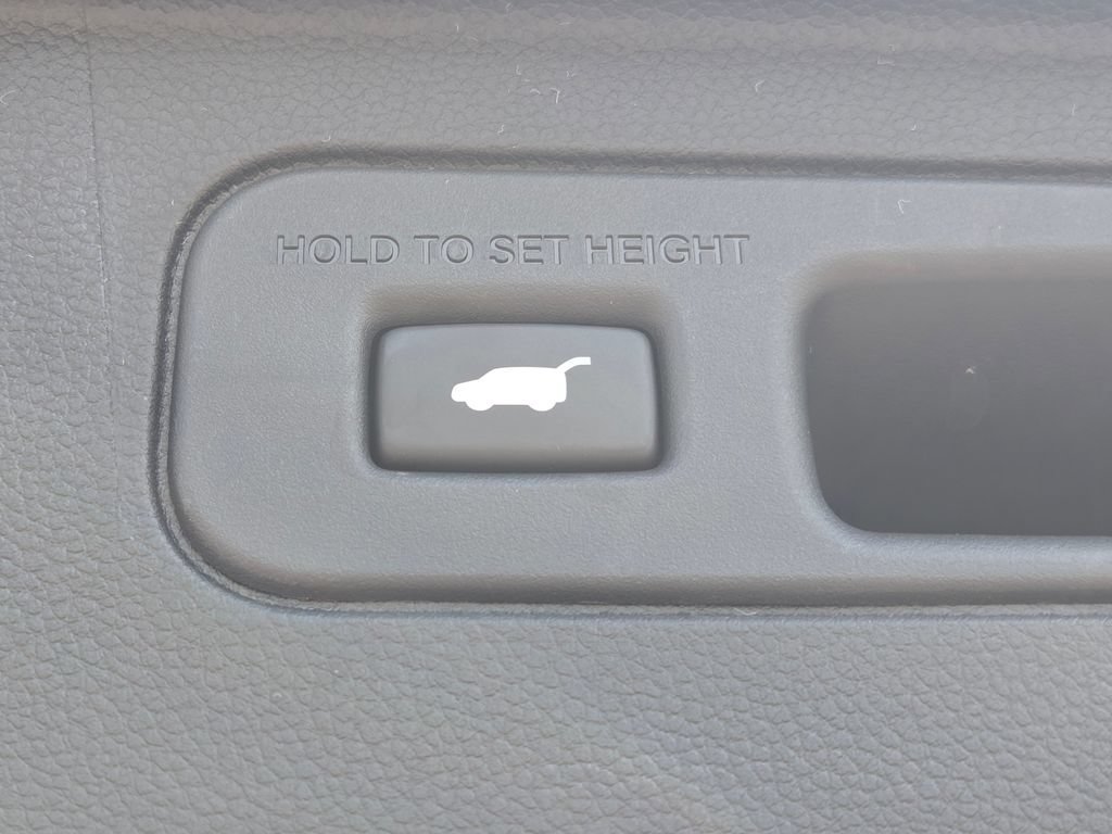 Used 2025 Honda Pilot Elite image 33