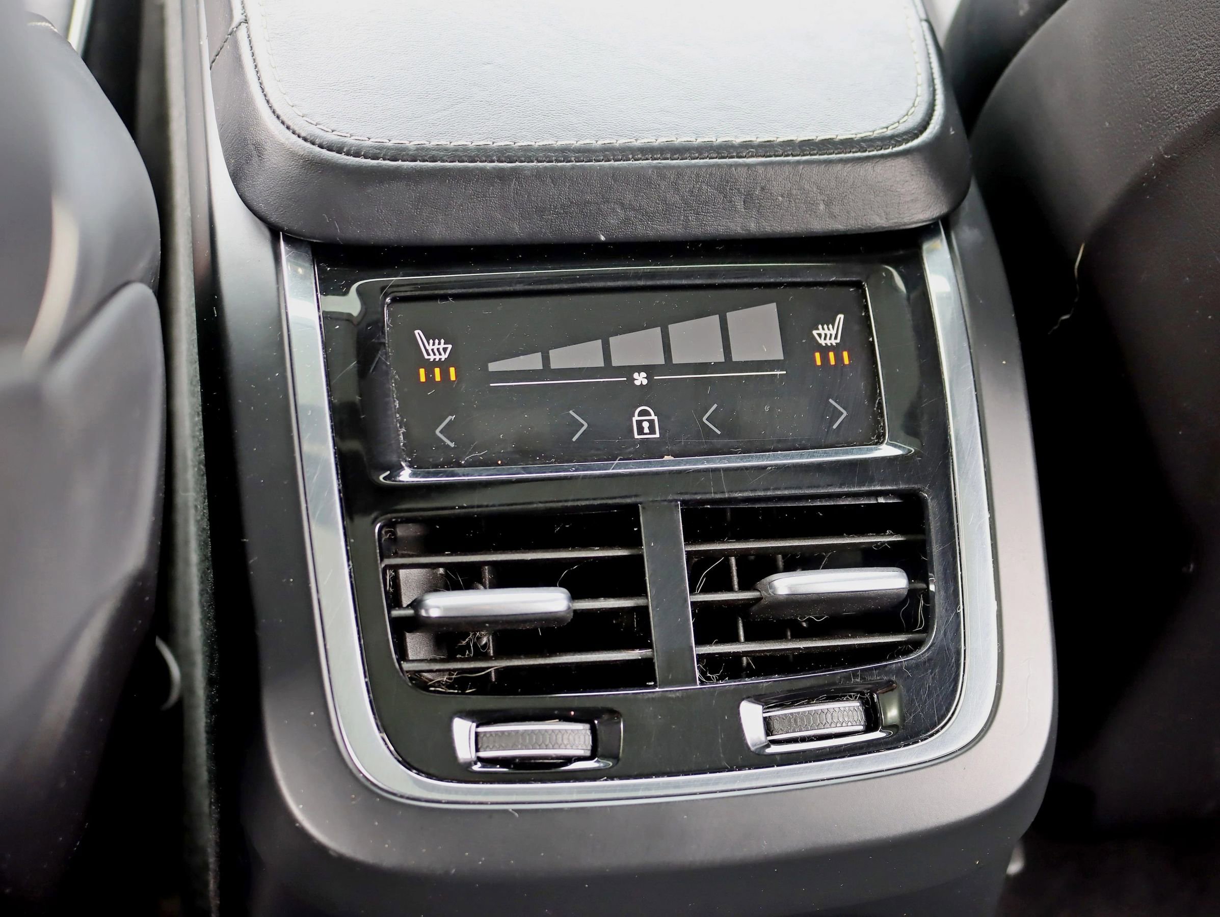 Used 2021 Volvo XC90 T8 R-Design AWD/4WD image 32