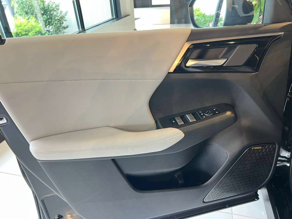 New 2026 Mitsubishi Outlander SE AWD/4WD image 11