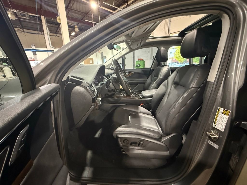 Used 2017 Audi Q7 3.0T Prestige AWD/4WD image 13
