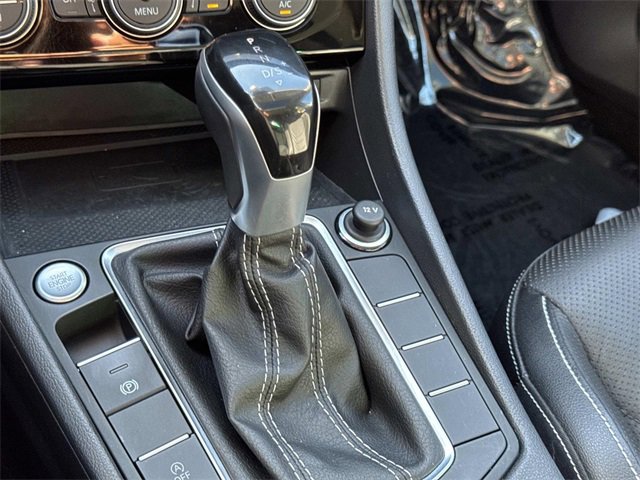 Certified 2022 Volkswagen Jetta SEL image 22