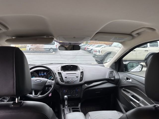 Used 2017 Ford Escape SE w/ SE Sport Appearance Package image 21