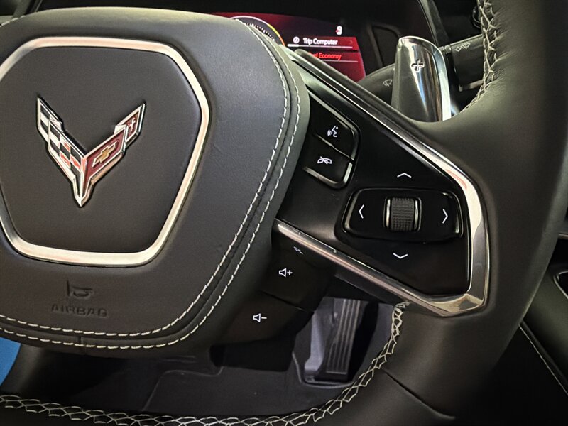 Used 2025 Chevrolet Corvette Stingray Coupe w/ 1LT RWD image 32