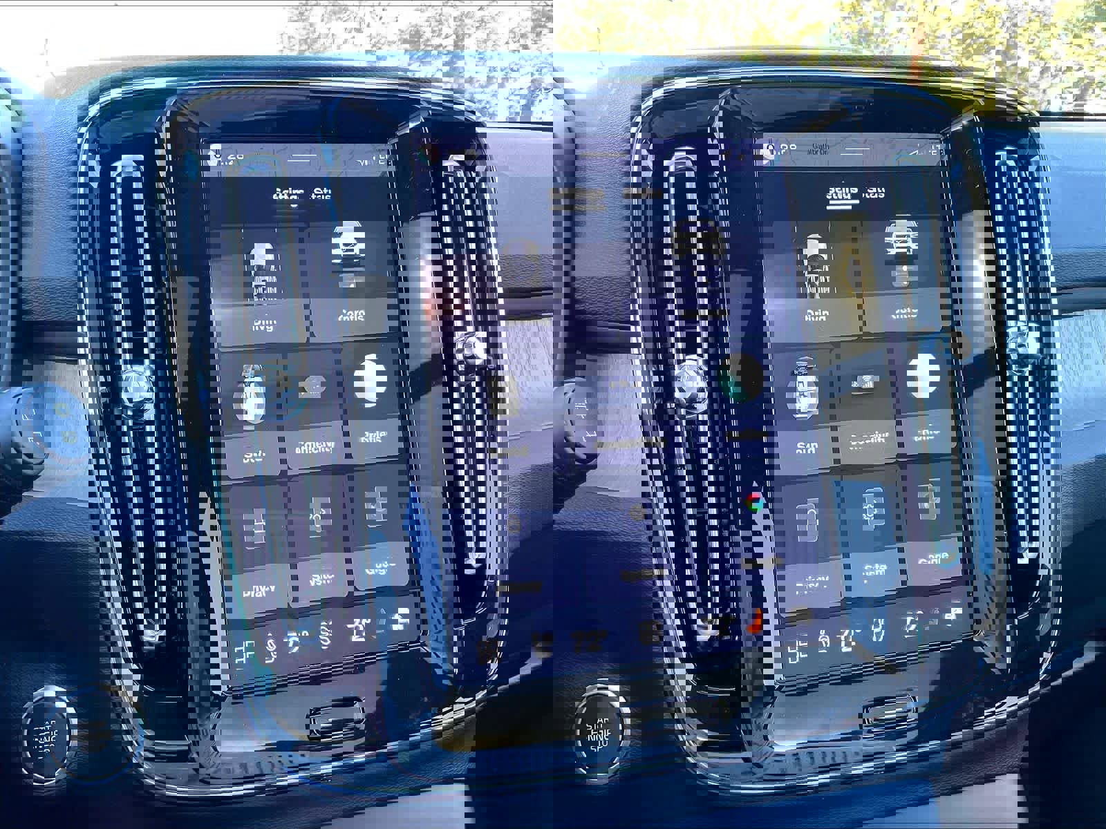 New 2026 Volvo XC40 B5 Plus w/ Protection Package Premier image 22