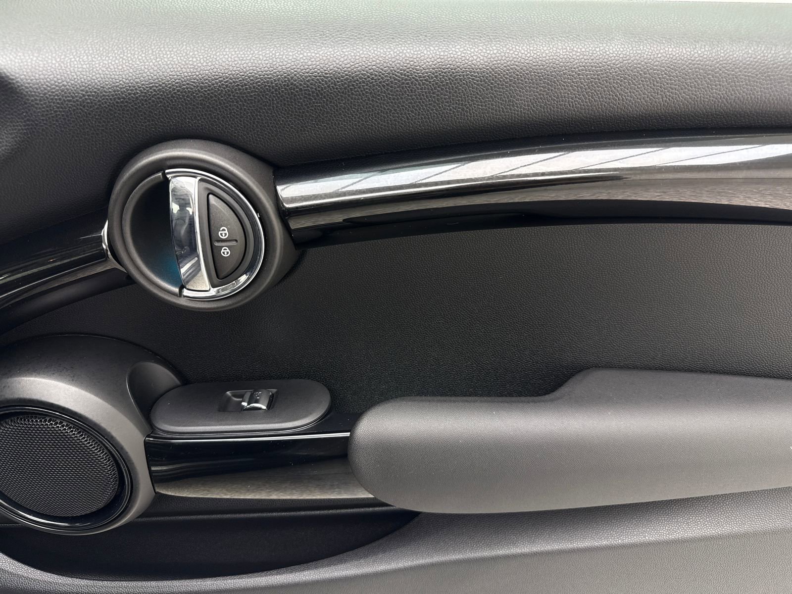 Used 2020 MINI Cooper S image 40