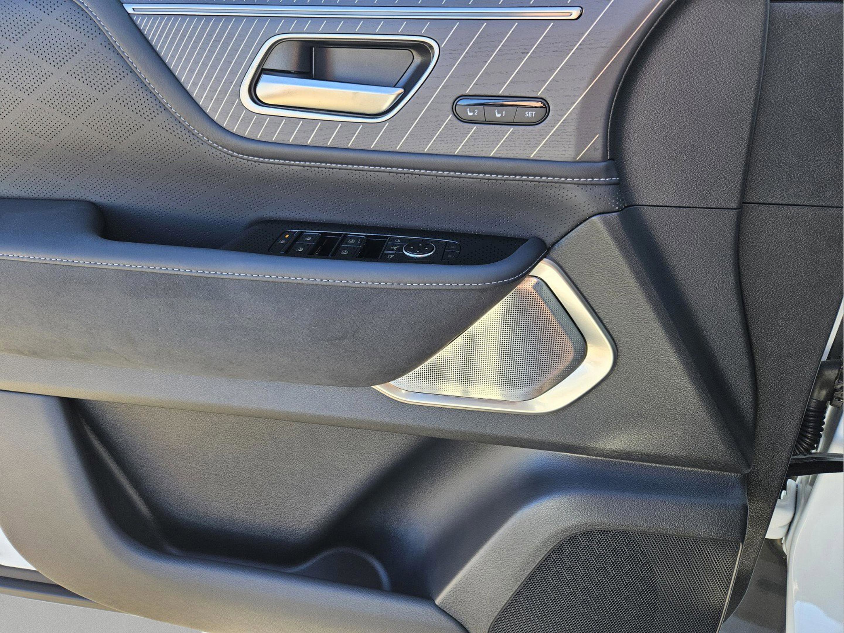 New 2026 INFINITI QX80 Autograph w/ Premium Cargo Package image 19