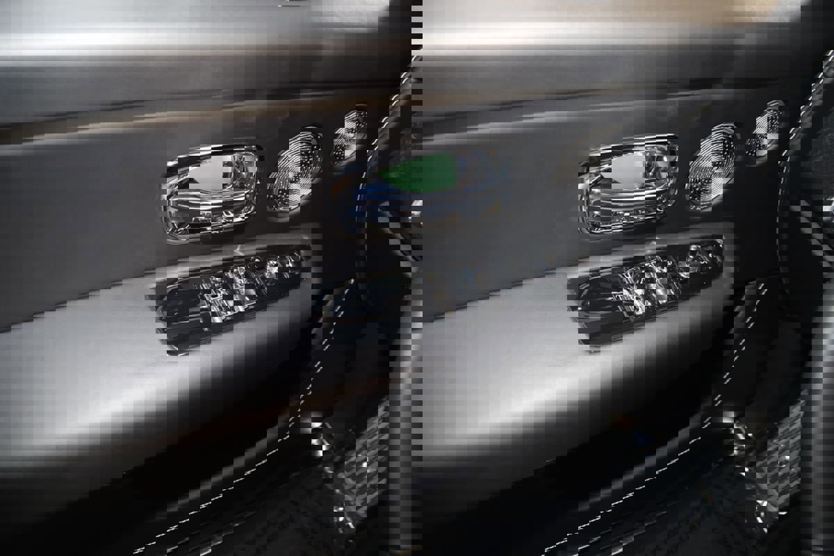 Used 2024 Rolls-Royce Cullinan Black Badge image 52