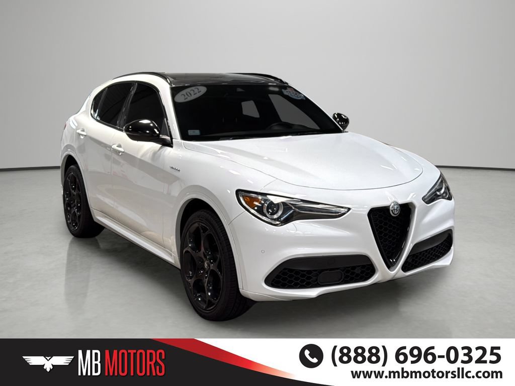 Used 2022 Alfa Romeo Stelvio Veloce AWD/4WD image 6