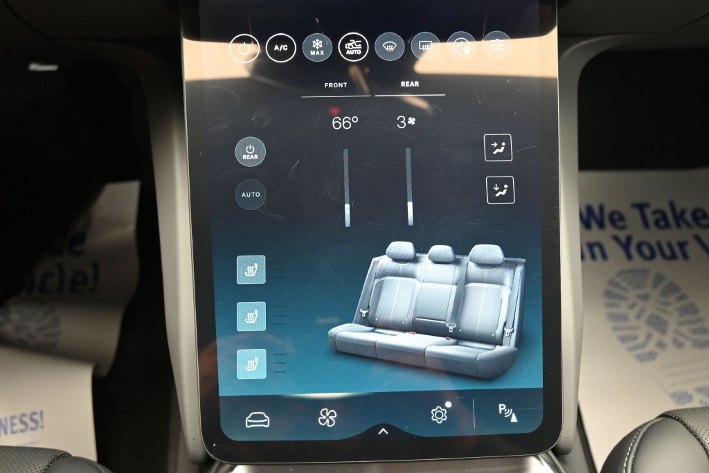 Used 2023 Lucid Air Pure AWD/4WD image 35