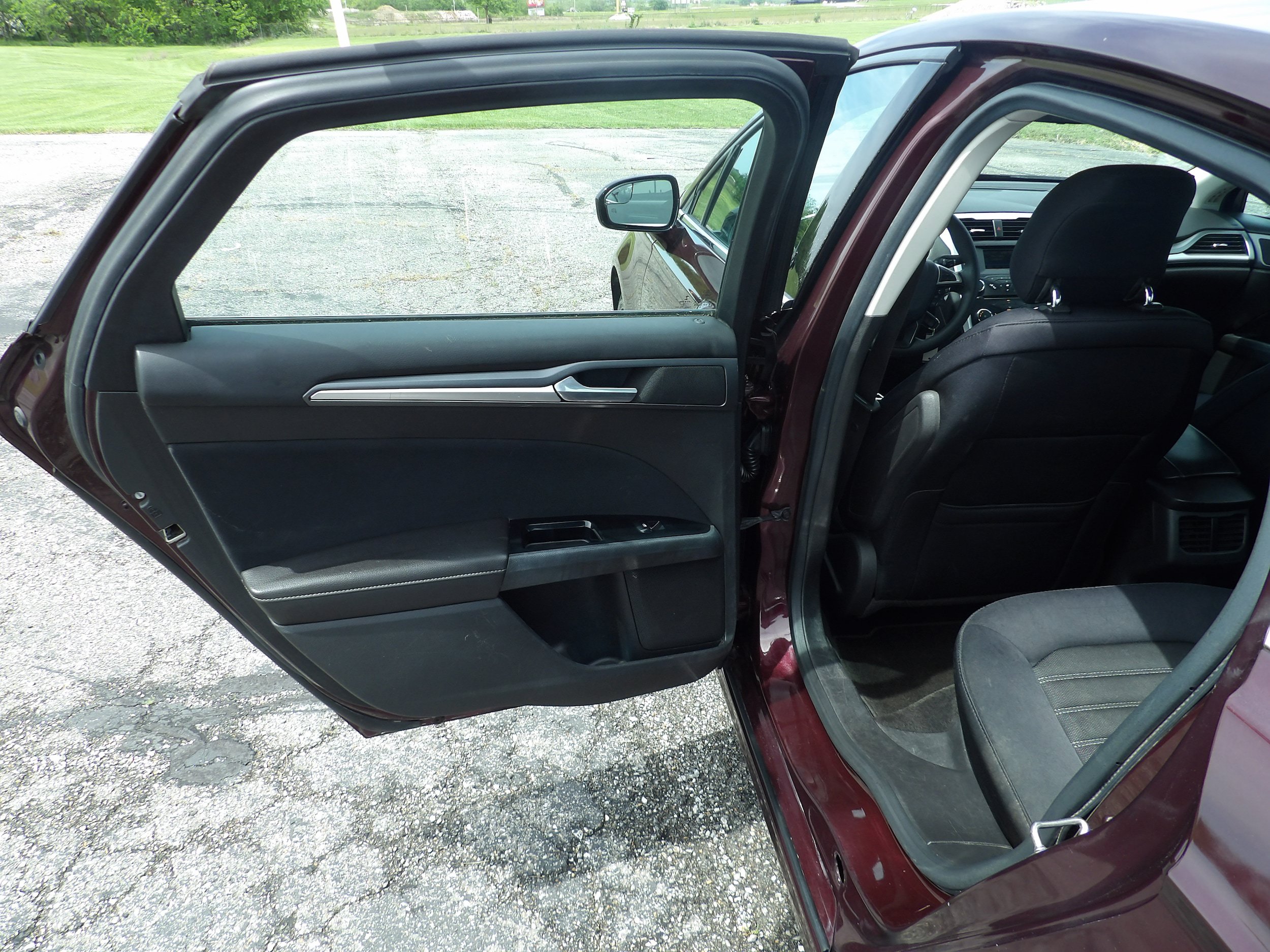 Used 2013 Ford Fusion SE FWD image 10