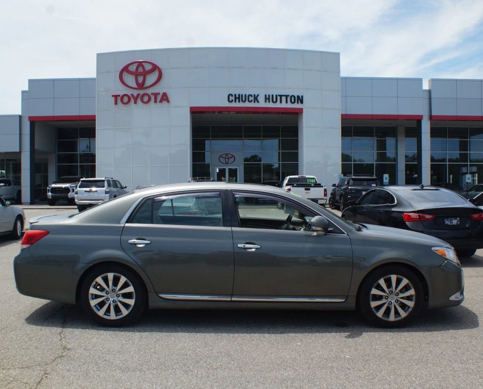 Used 2011 Toyota Avalon Limited FWD image 1