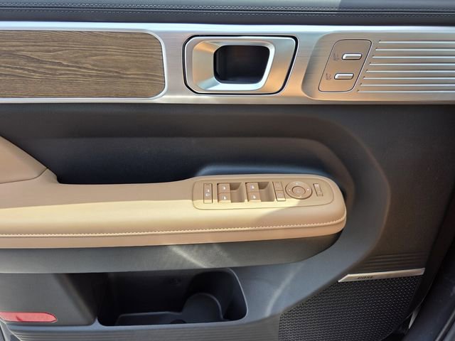Used 2025 Hyundai Santa Fe Limited FWD image 20