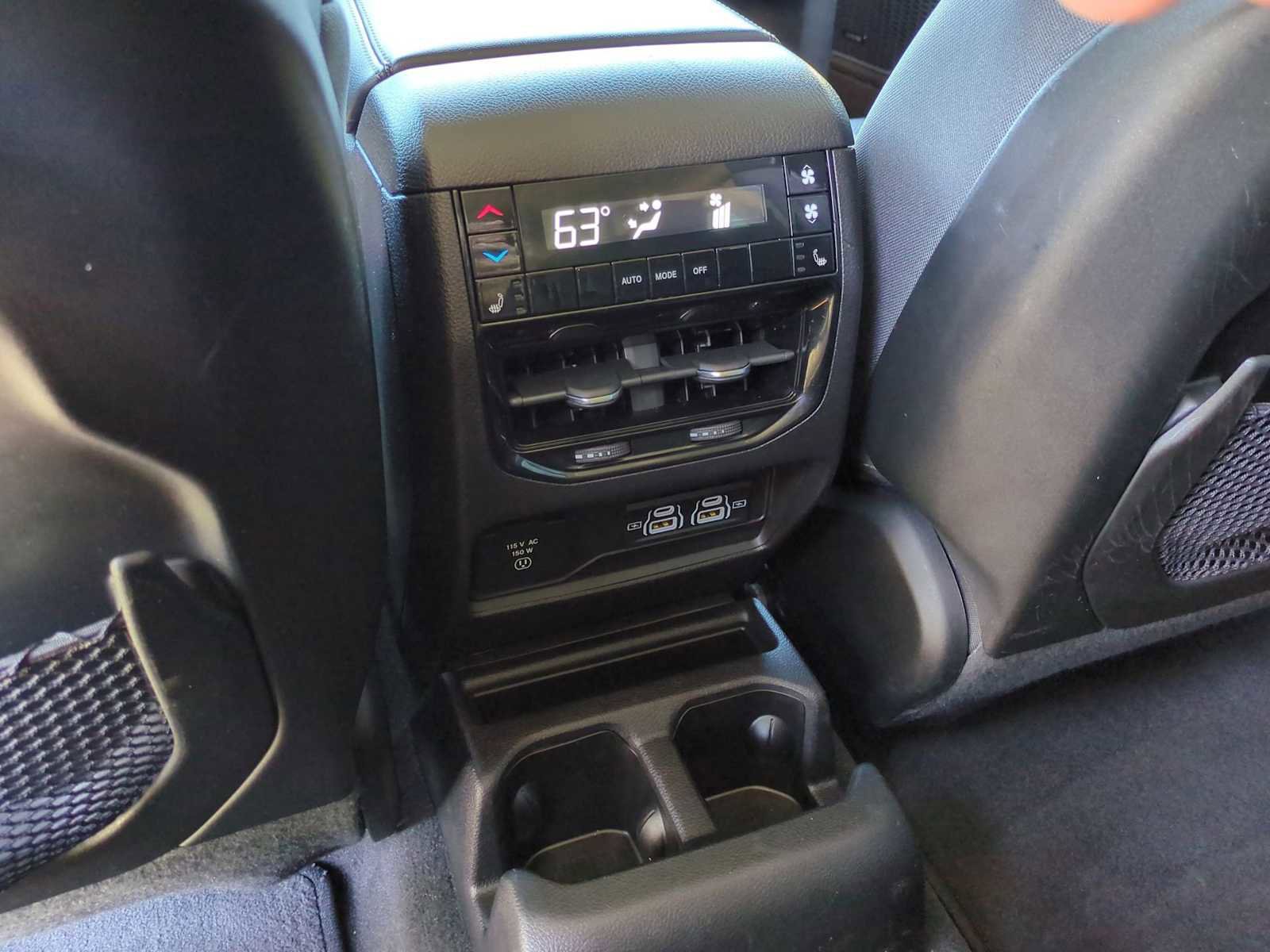 Used 2023 Jeep Grand Cherokee L Limited w/ Luxury Tech Group II image 22