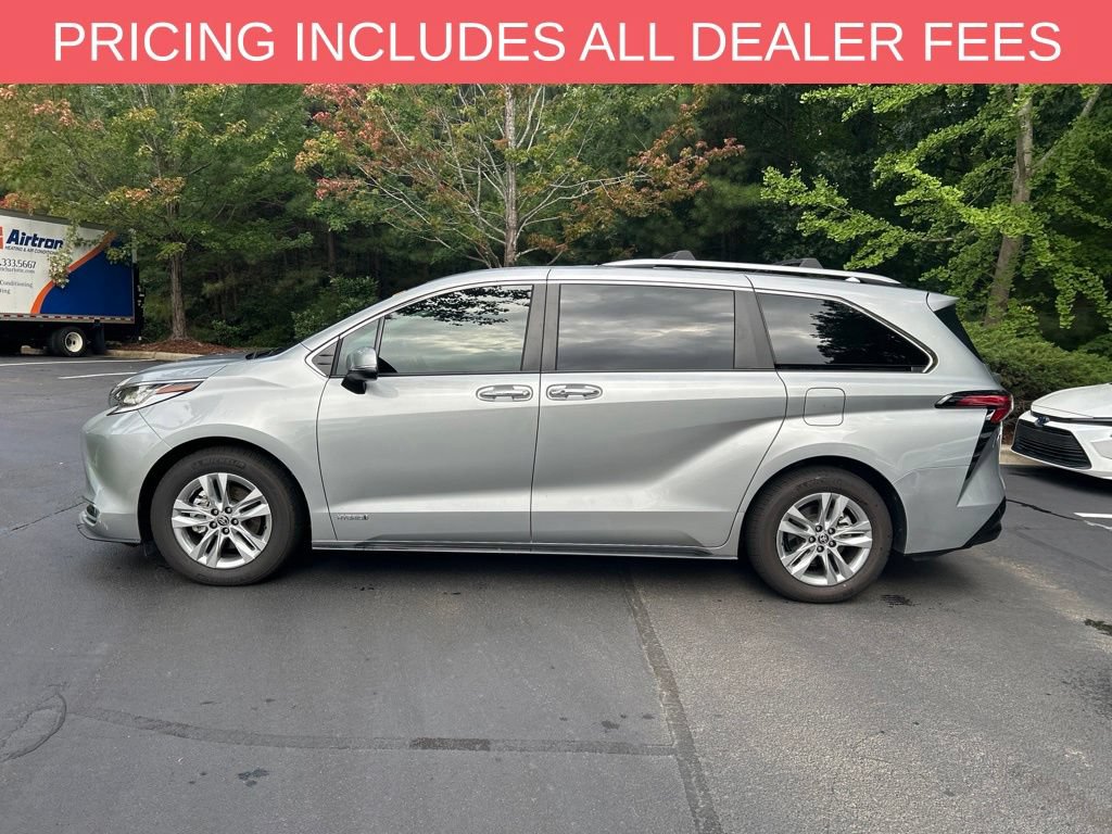 Certified 2021 Toyota Sienna Limited FWD image 5
