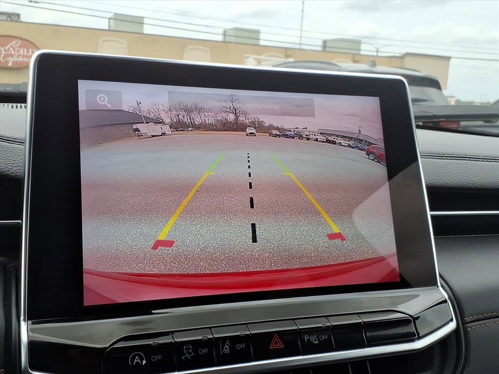 Used 2023 Jeep Compass Limited image 27