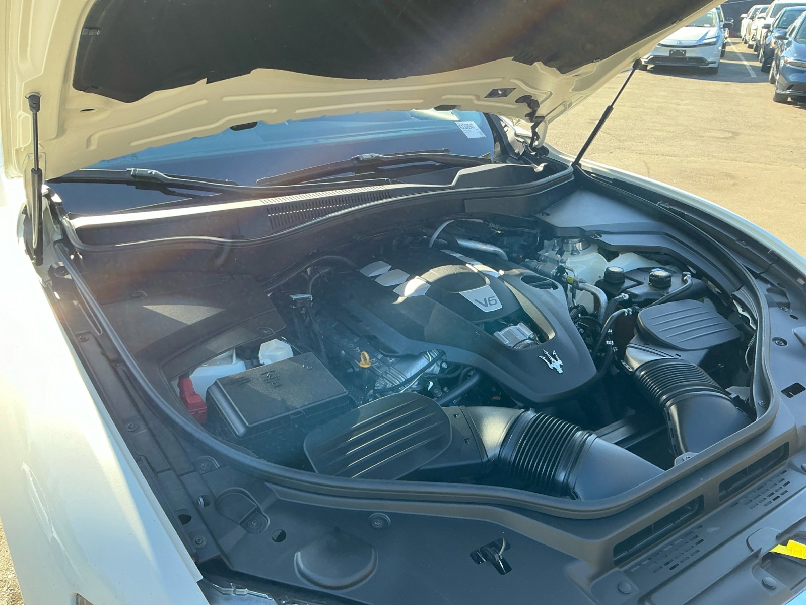 Used 2019 Maserati Levante image 23