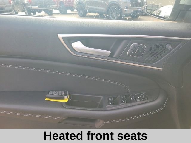 Used 2024 Ford Edge Titanium image 15