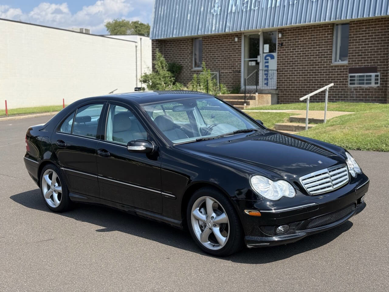 Used 2006 Mercedes-Benz C 230 Sedan w/ Sunroof Pkg image 3