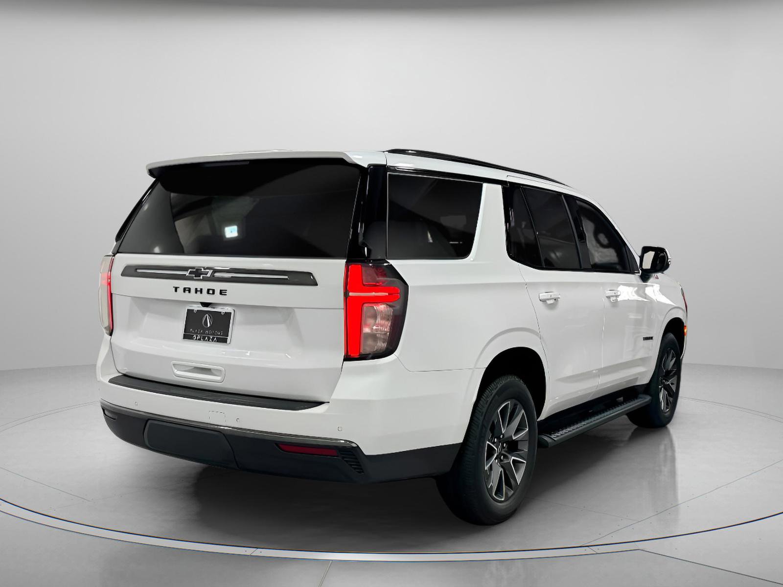 Used 2022 Chevrolet Tahoe Z71 w/ Luxury Package image 5