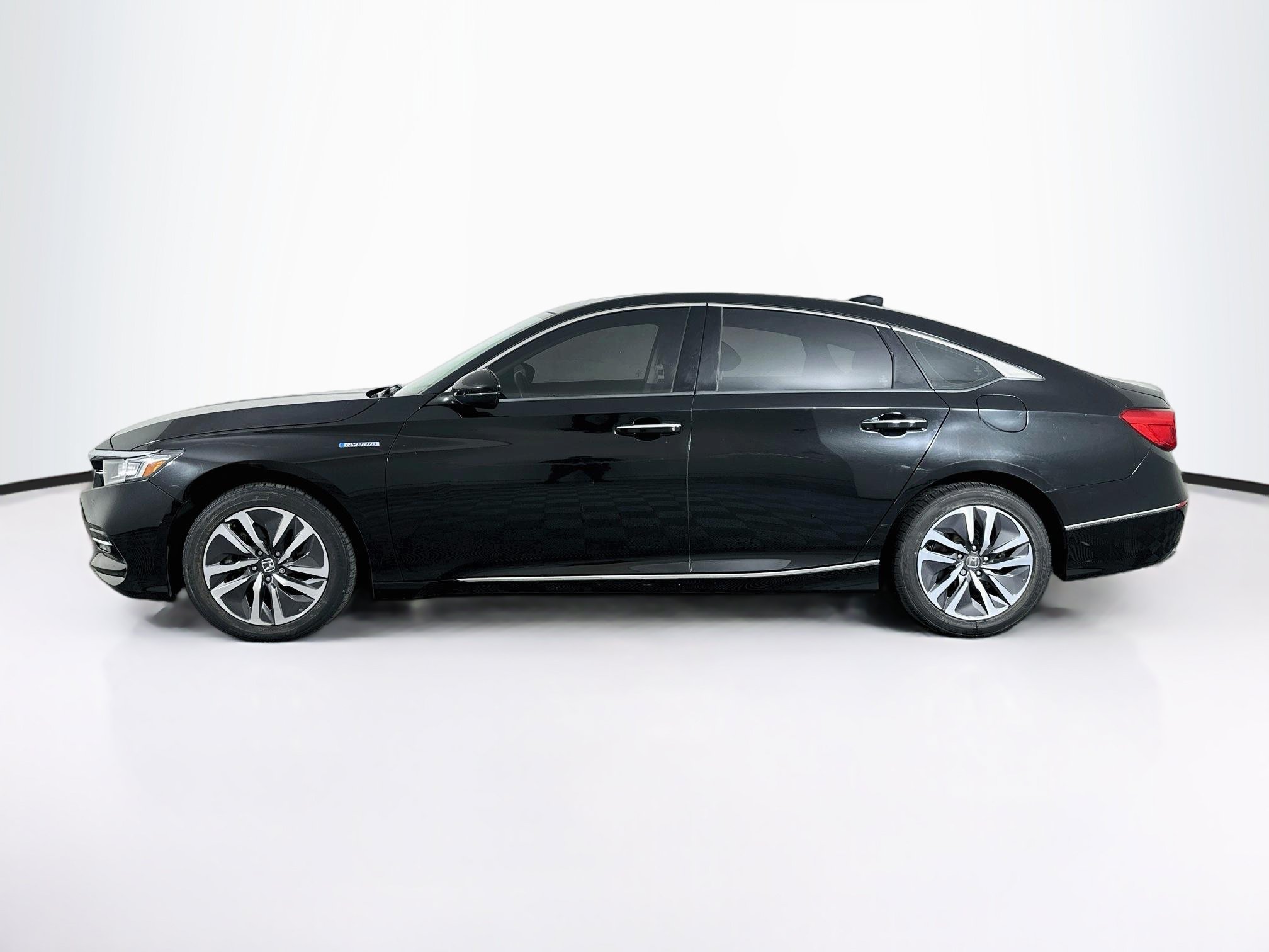 Used 2020 Honda Accord Touring image 4