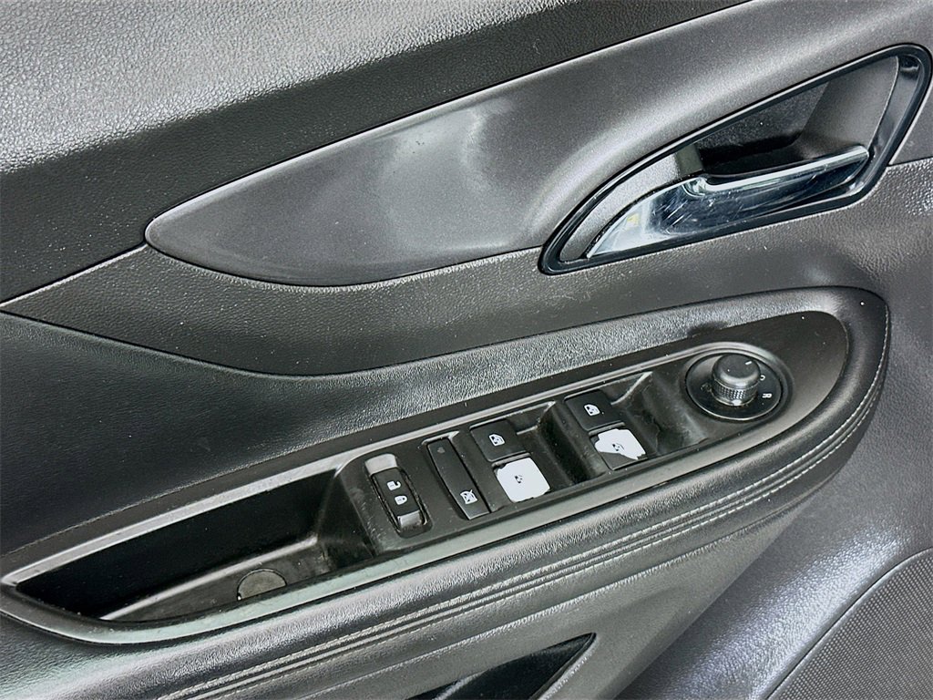 Used 2019 Buick Encore Preferred image 18